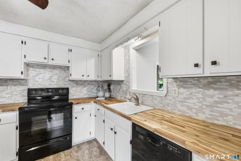 38 Sparrowbush Road East Hartford CT 06108