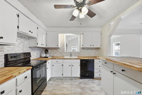 38 Sparrowbush Road East Hartford CT 06108