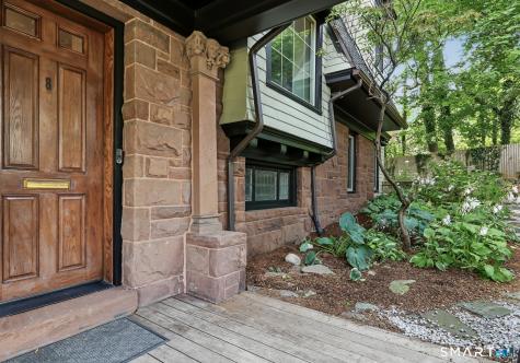 8 Saint Ronan Terrace New Haven CT 06511