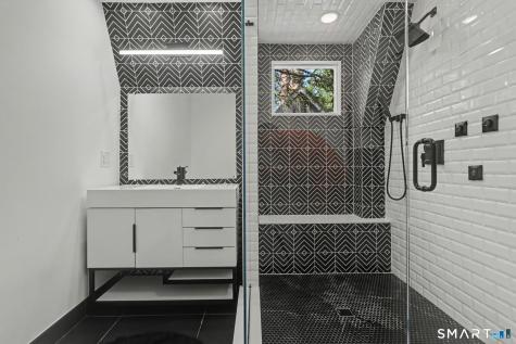 8 Saint Ronan Terrace New Haven CT 06511