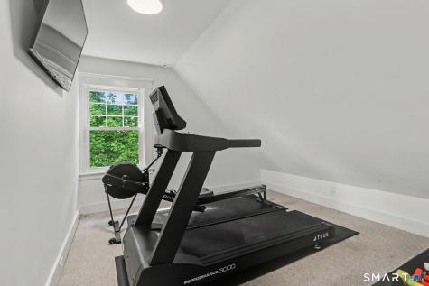 8 Saint Ronan Terrace New Haven CT 06511