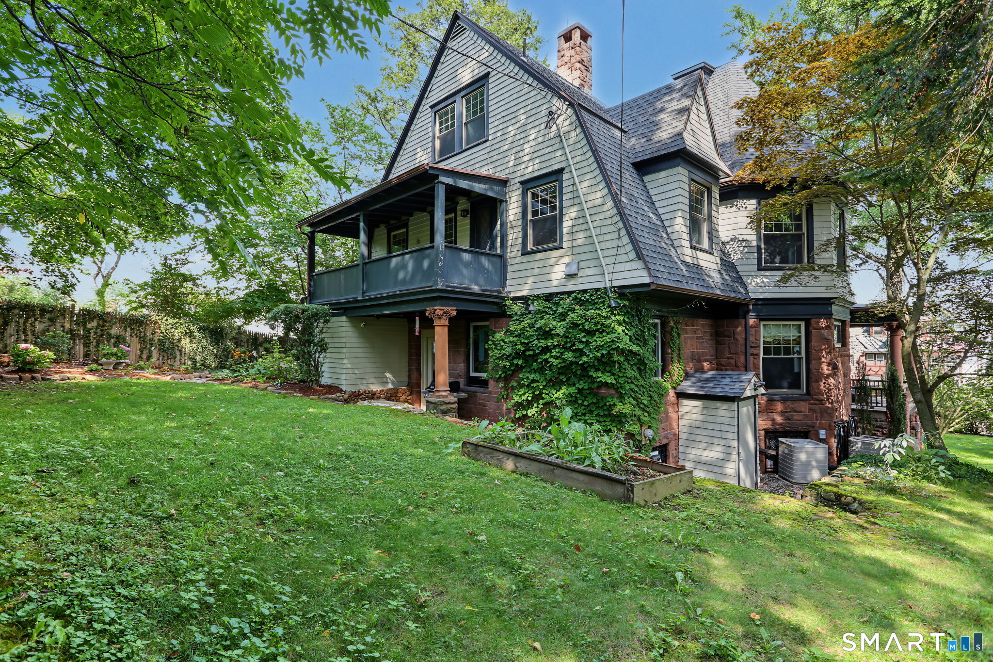 8 Saint Ronan Terrace New Haven CT 06511