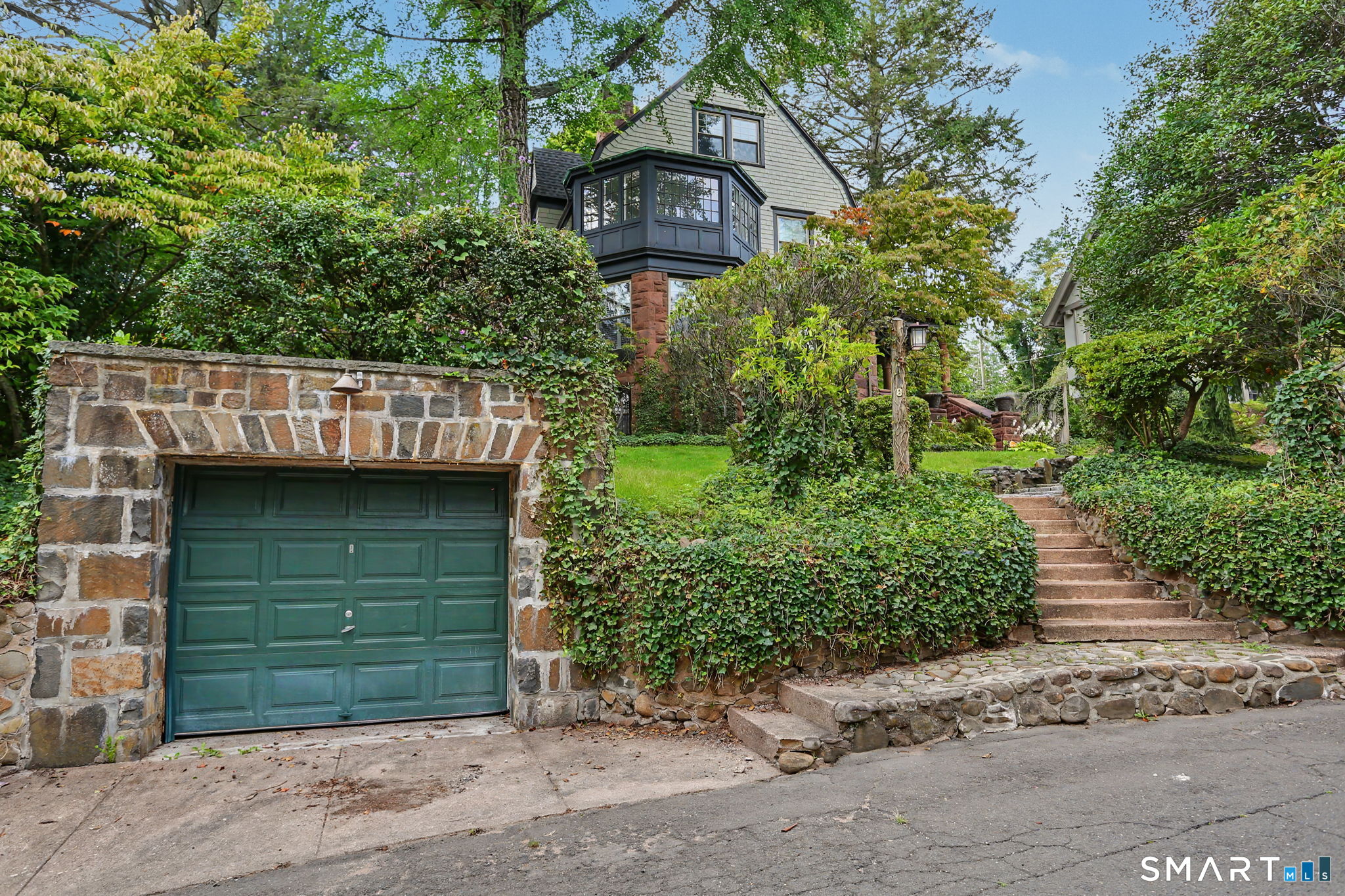 8 Saint Ronan Terrace New Haven CT 06511