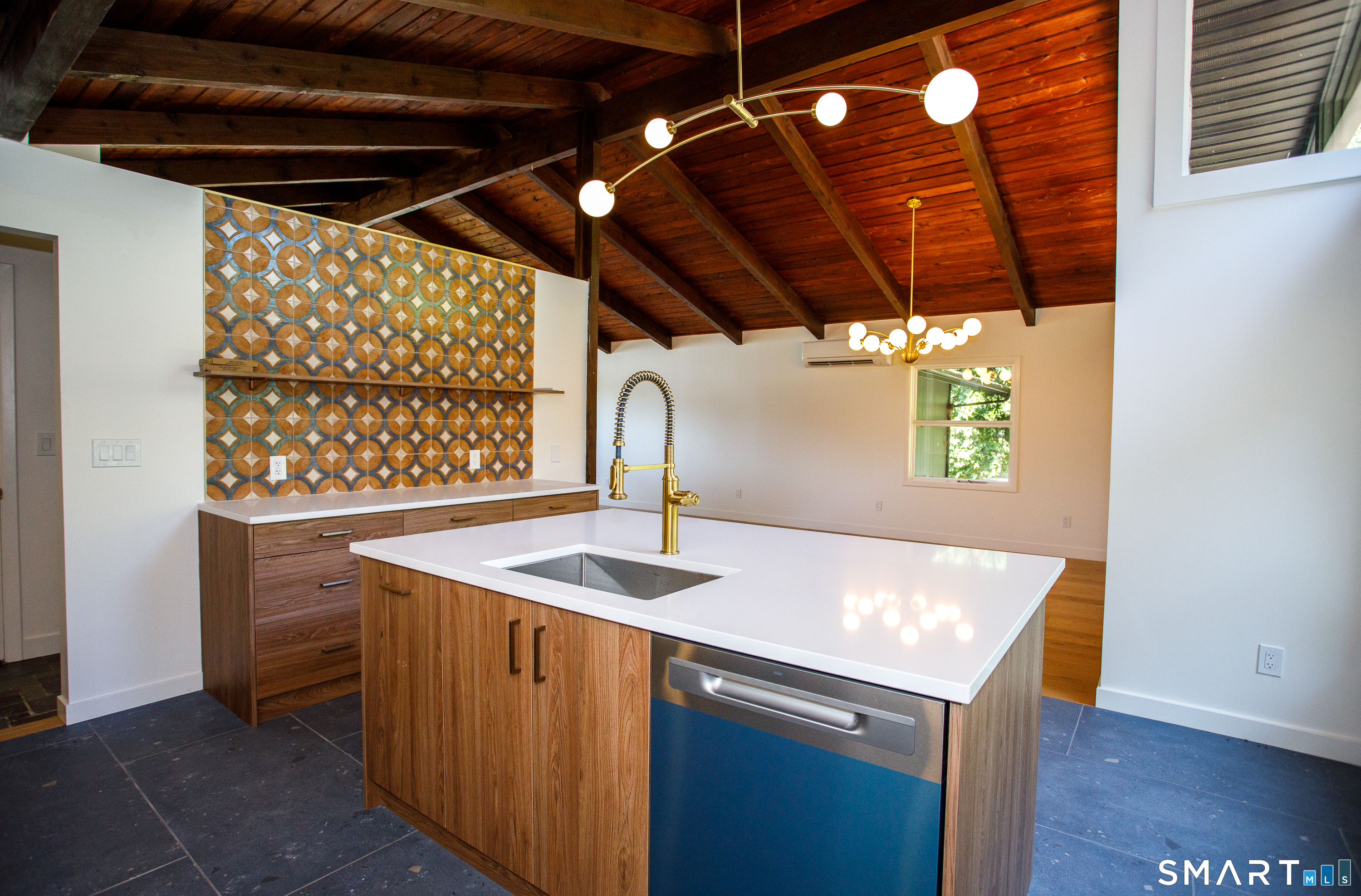 10 Royal Oaks Drive Norwich CT 06360