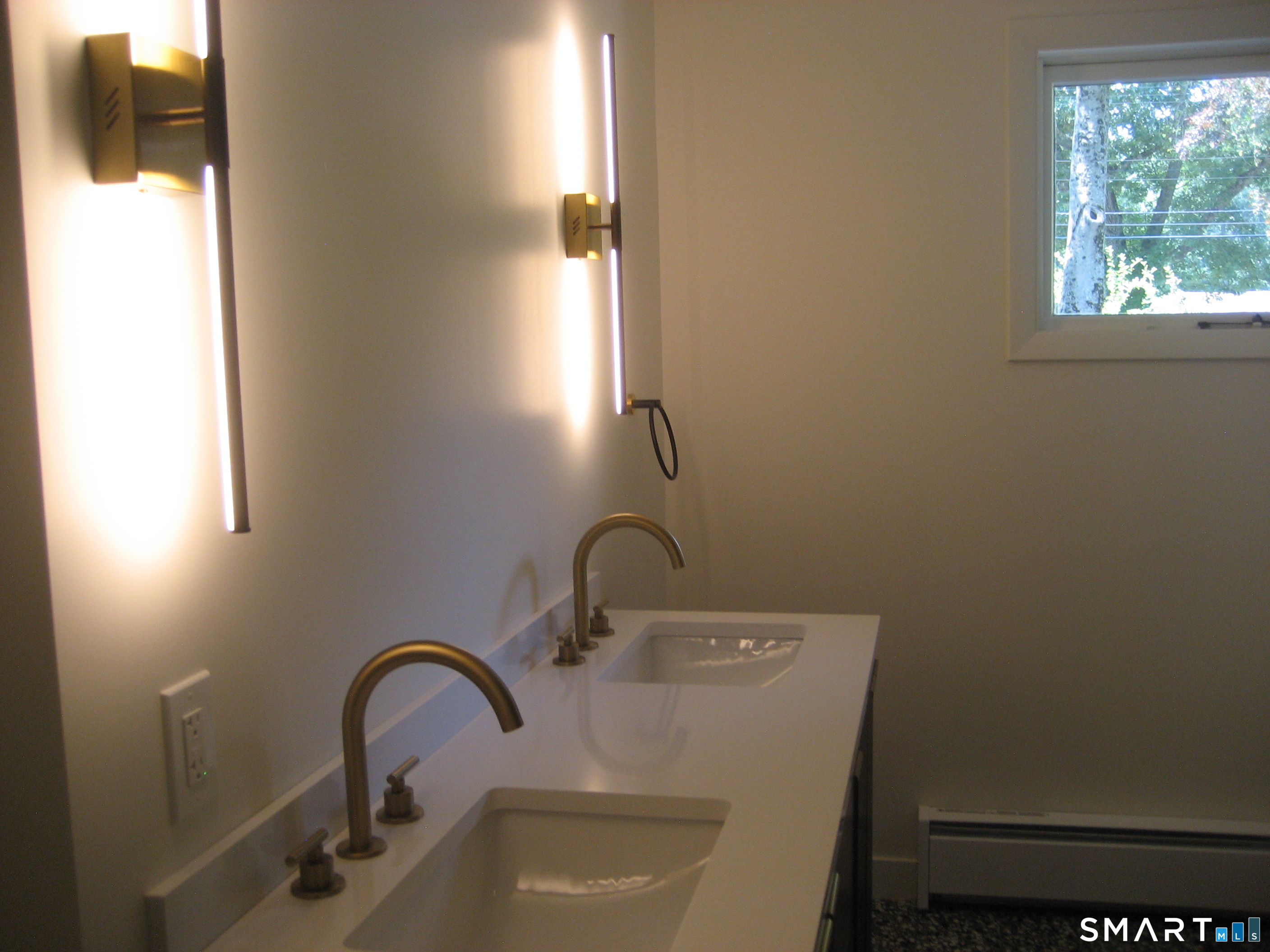 10 Royal Oaks Drive Norwich CT 06360