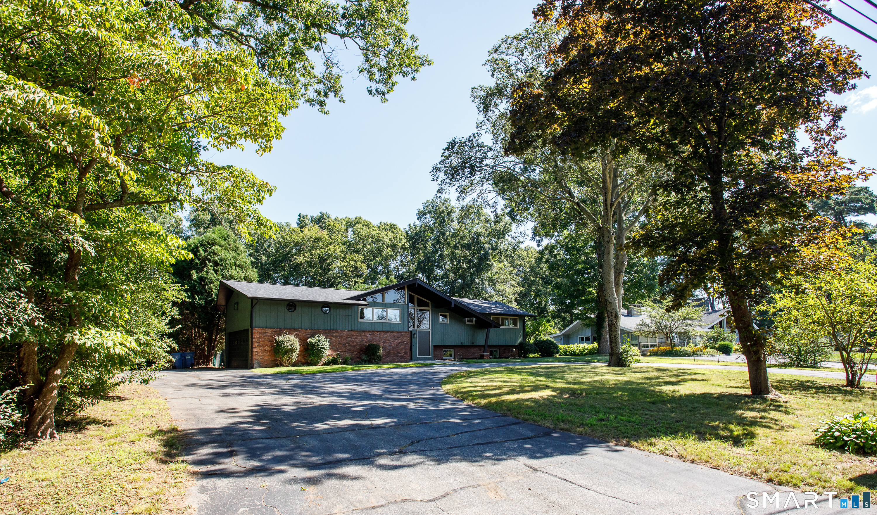 10 Royal Oaks Drive Norwich CT 06360