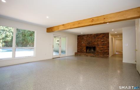 10 Royal Oaks Drive Norwich CT 06360