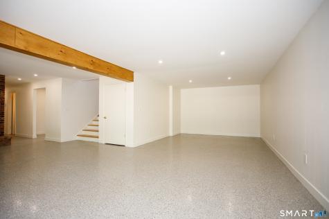 10 Royal Oaks Drive Norwich CT 06360