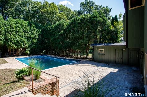 10 Royal Oaks Drive Norwich CT 06360