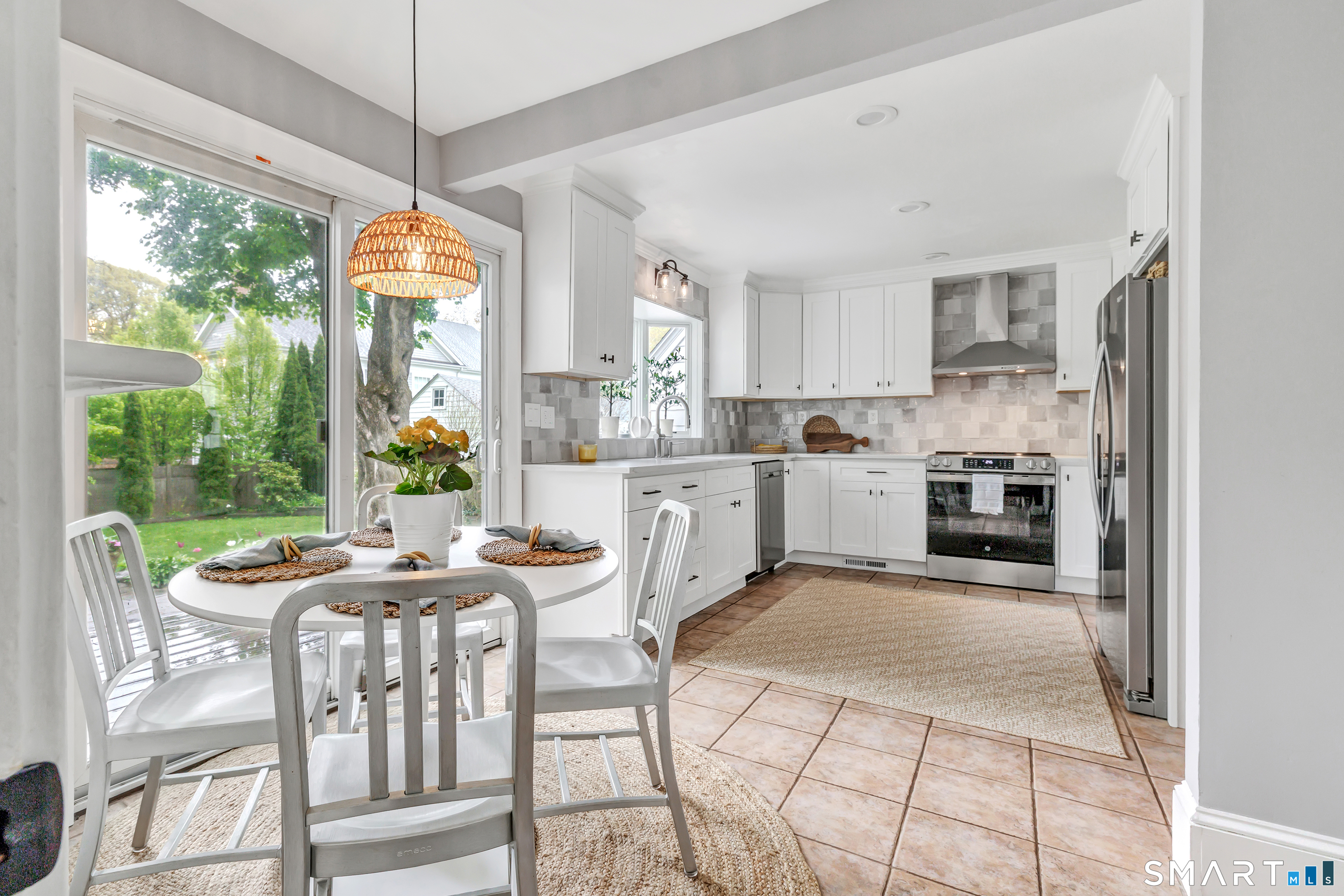 464 Round Hill Road Fairfield CT 06824