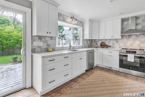 464 Round Hill Road Fairfield CT 06824