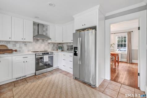 464 Round Hill Road Fairfield CT 06824