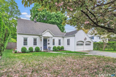 464 Round Hill Road Fairfield CT 06824