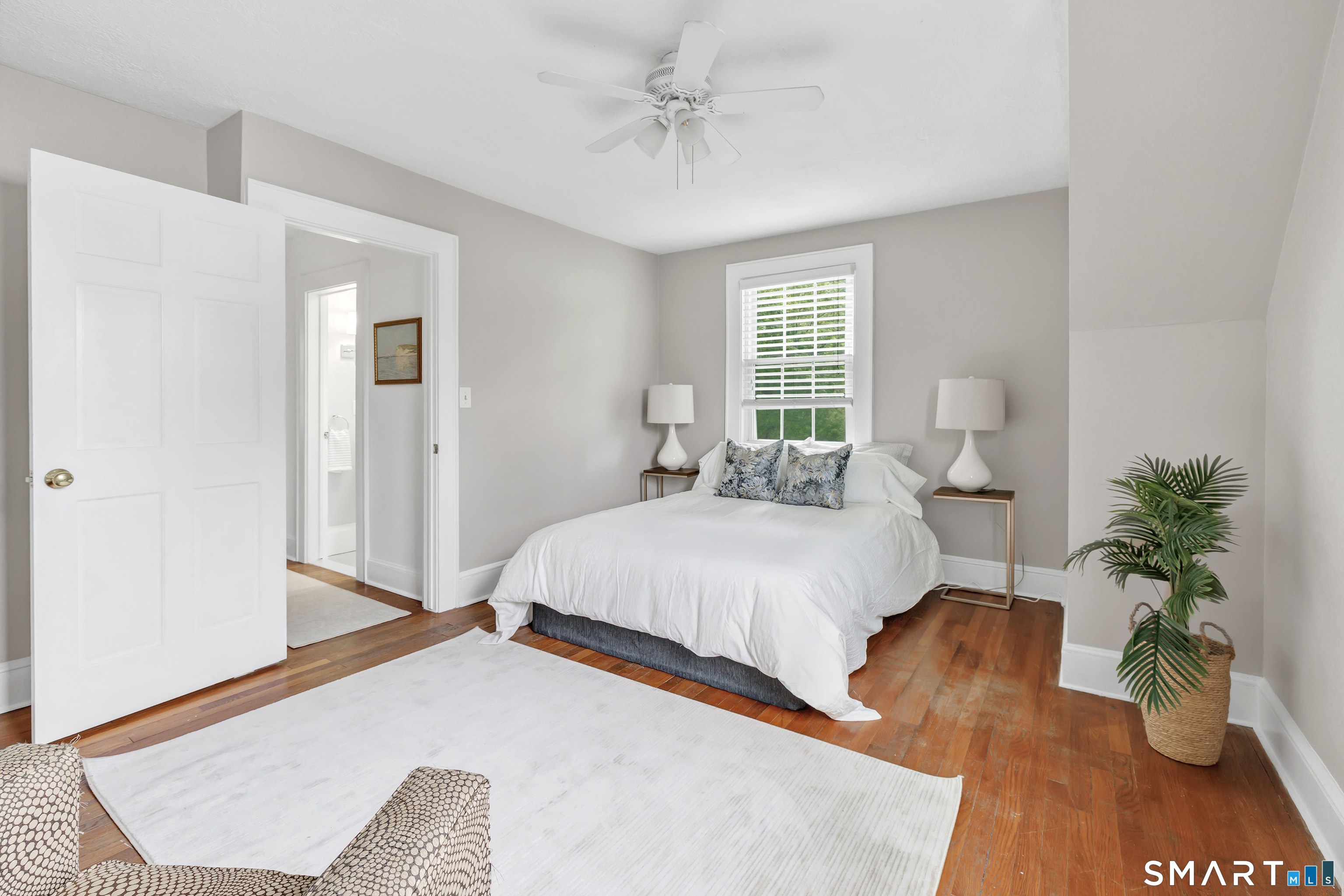 464 Round Hill Road Fairfield CT 06824