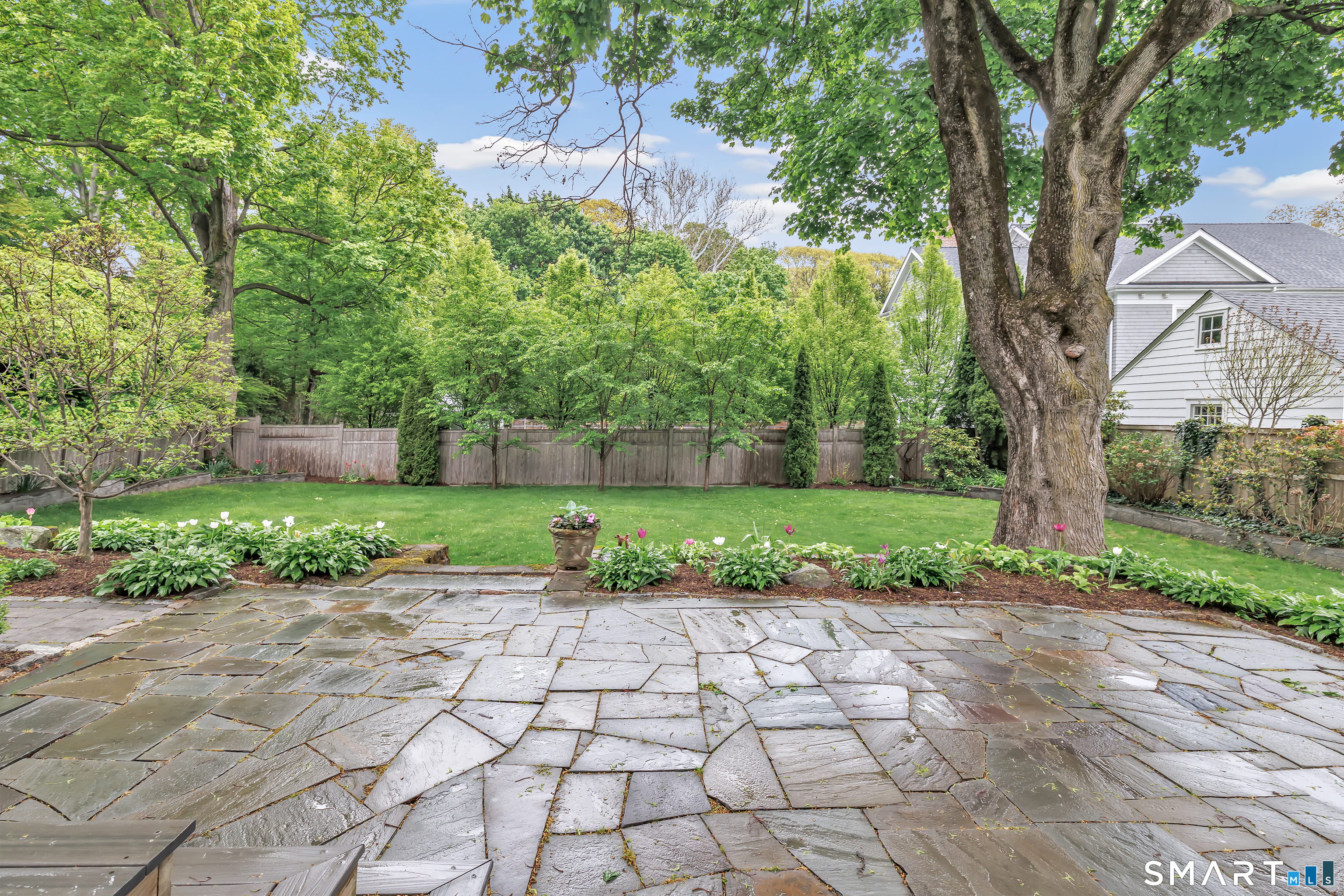 464 Round Hill Road Fairfield CT 06824