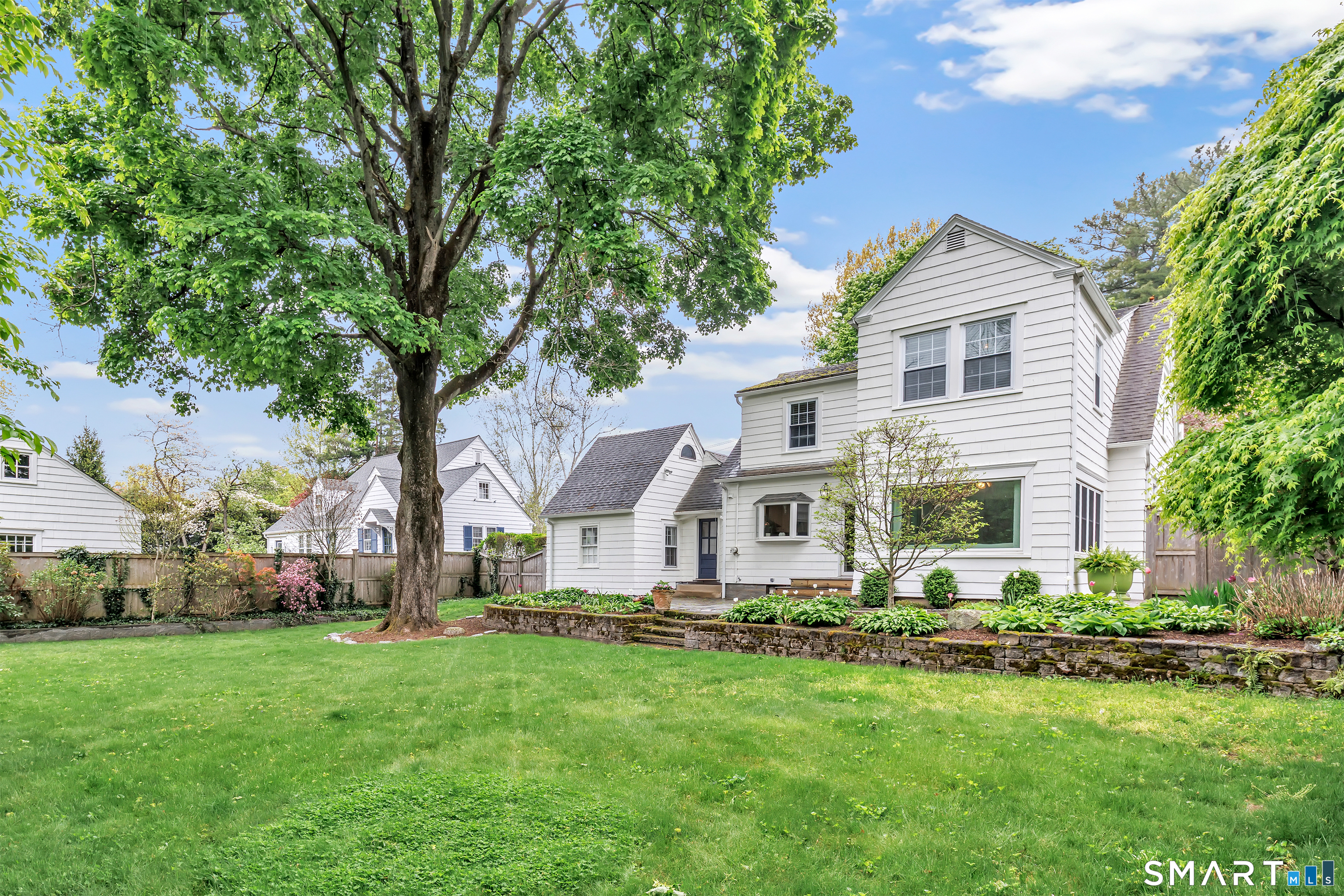 464 Round Hill Road Fairfield CT 06824