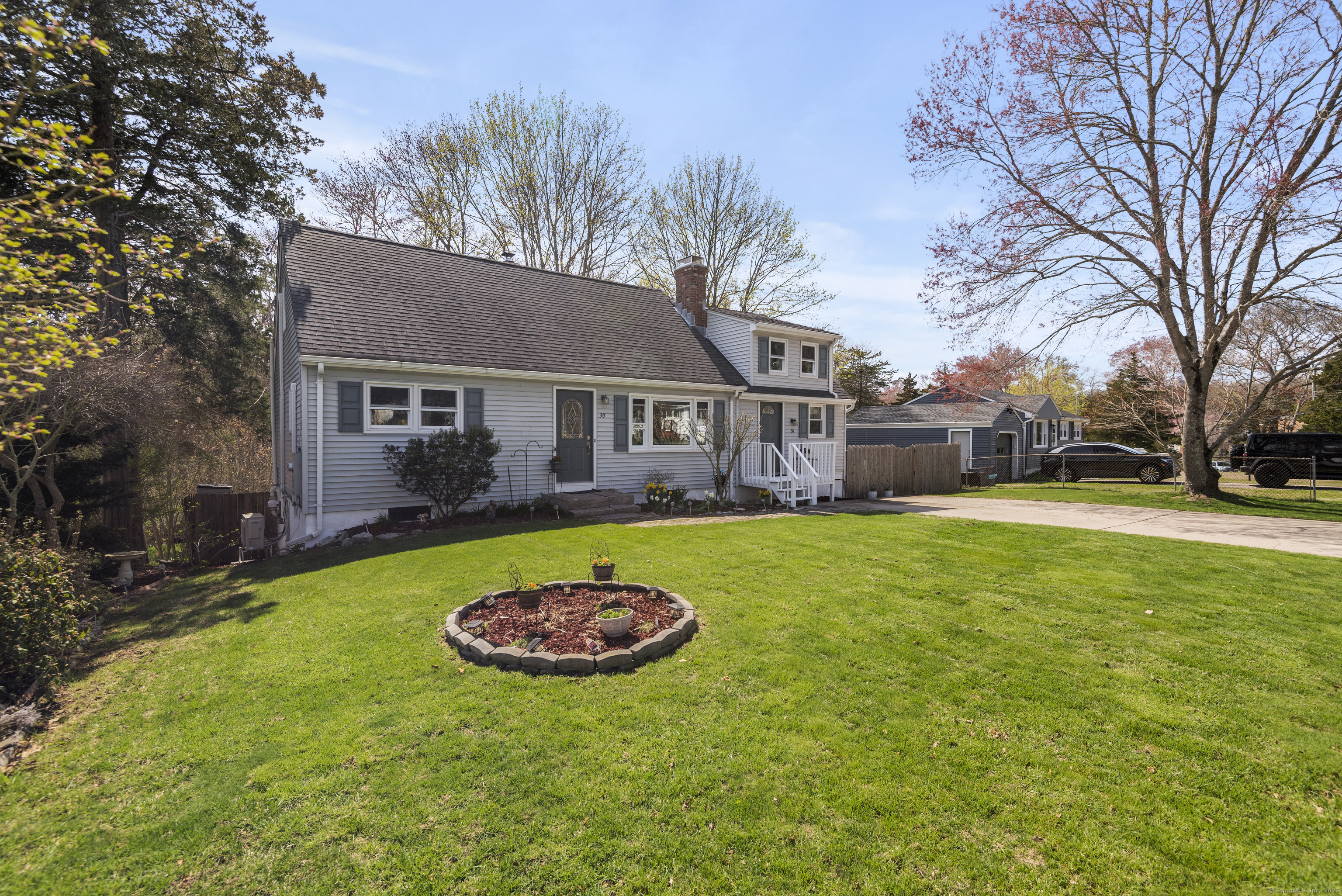 30 Pond Drive North Stonington CT 06359