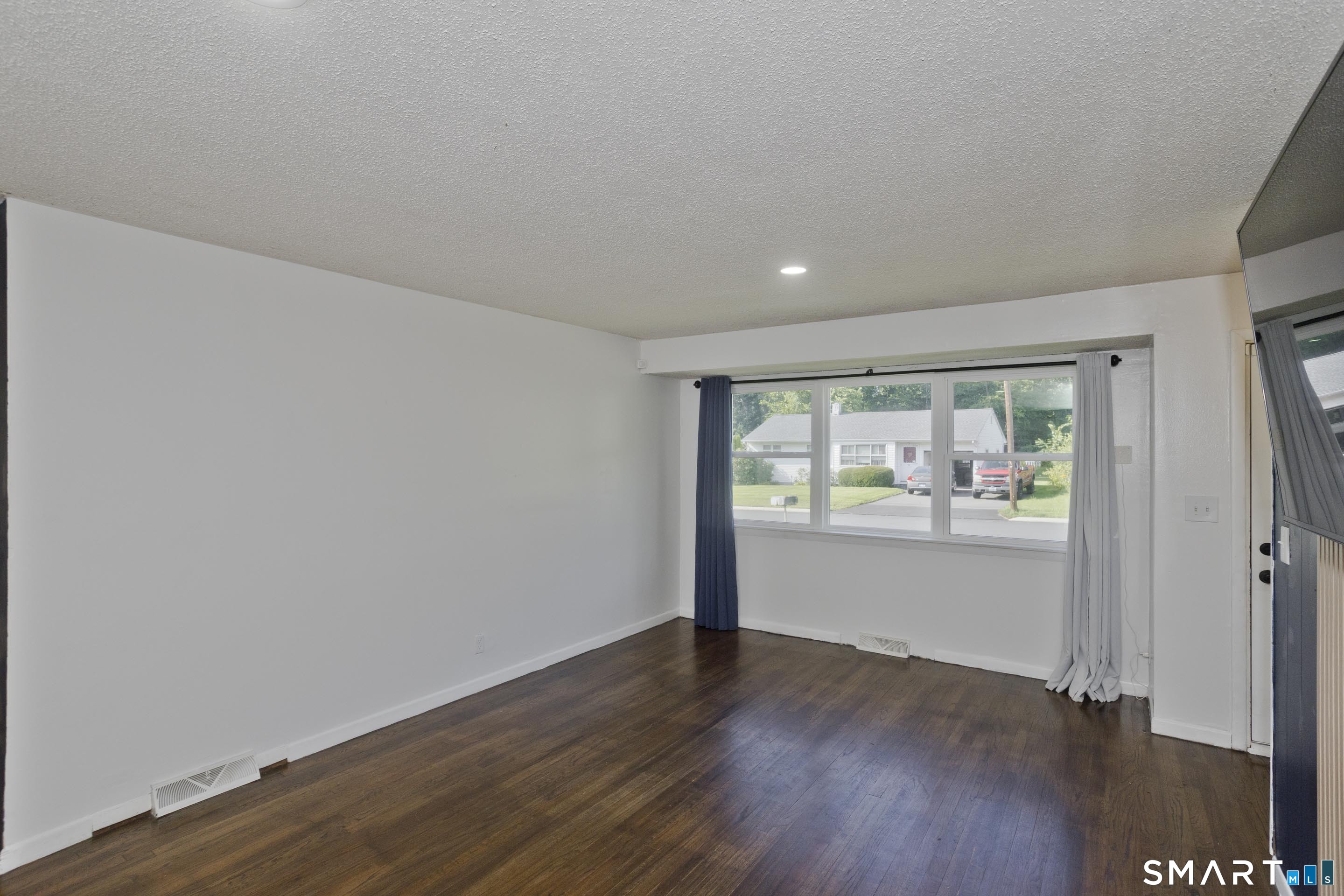 19 Yale Drive Enfield CT 06082