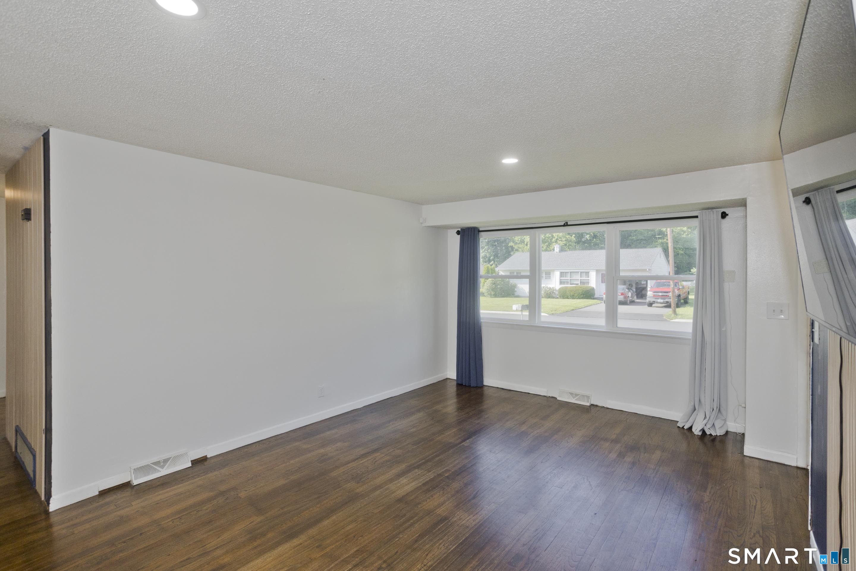 19 Yale Drive Enfield CT 06082