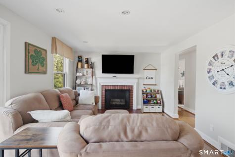 72 Jameswell Road Wethersfield CT 06109