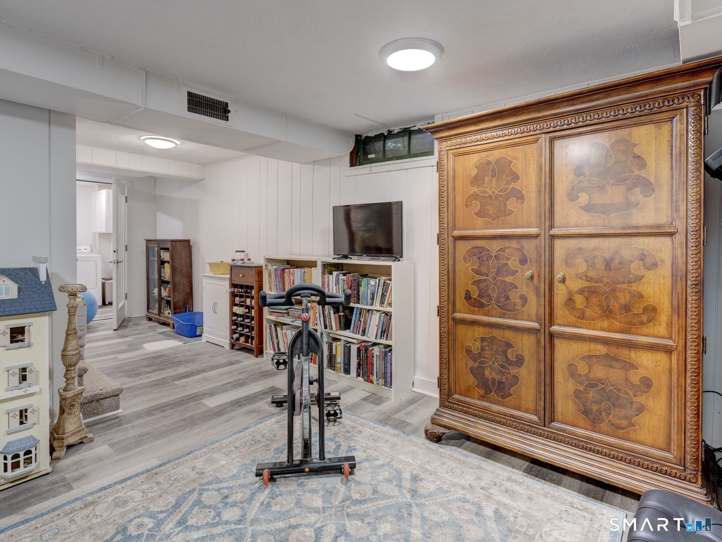 338 Ridgewood Road West Hartford CT 06107