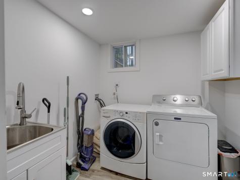 338 Ridgewood Road West Hartford CT 06107