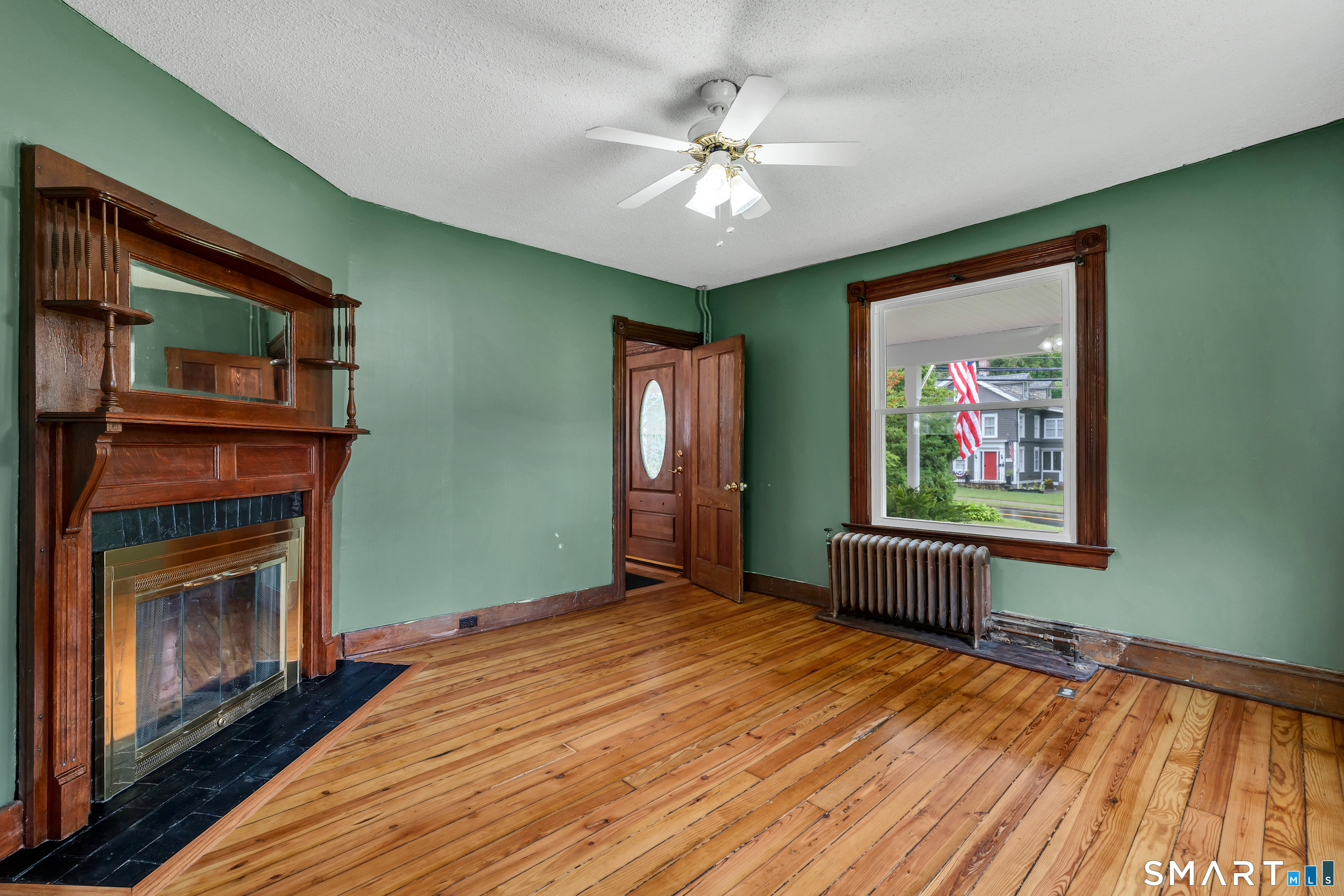 14 Main Street East Hampton CT 06424