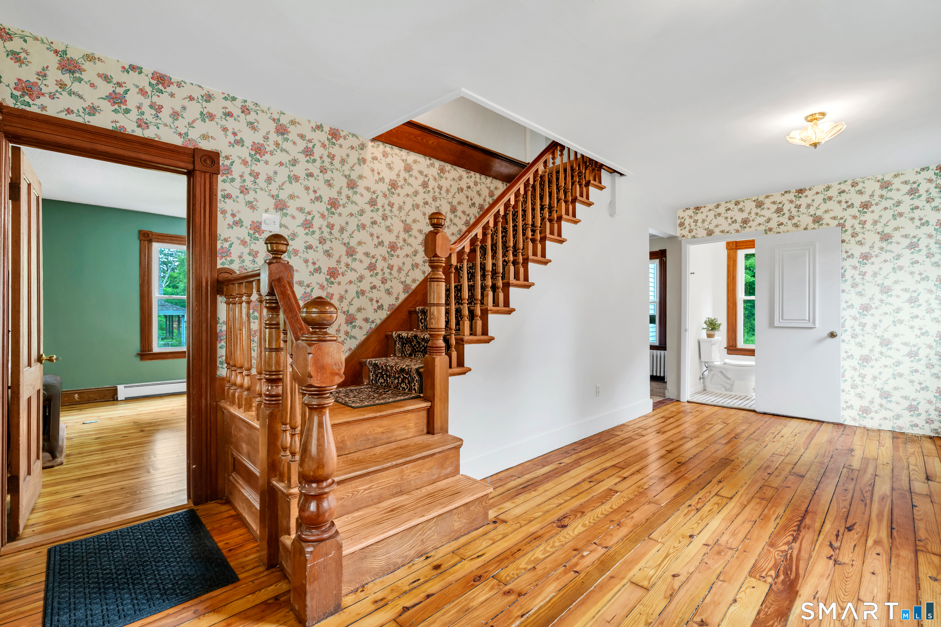 14 Main Street East Hampton CT 06424
