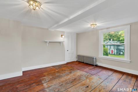14 Main Street East Hampton CT 06424