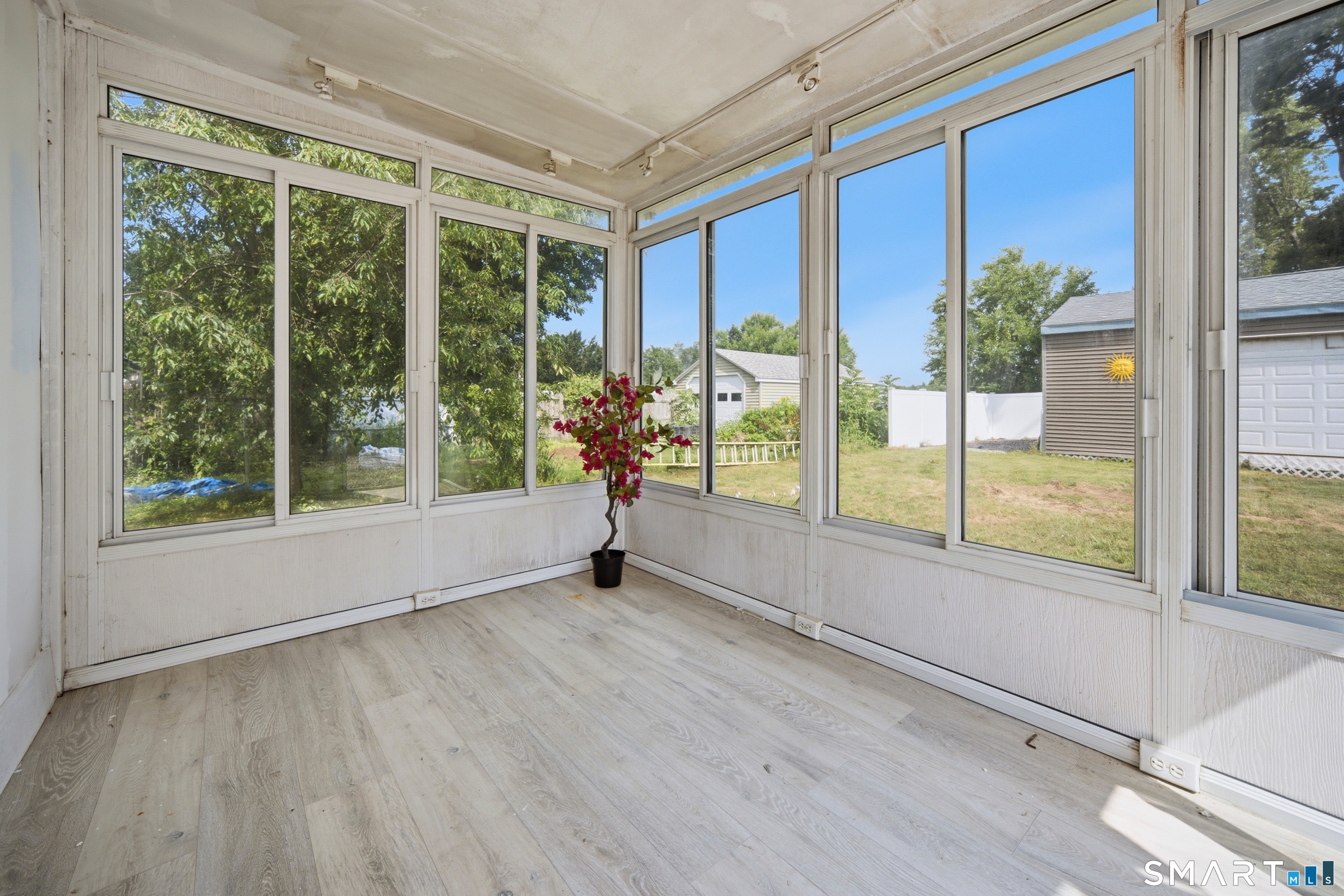 10 Elaine Drive East Windsor CT 06088