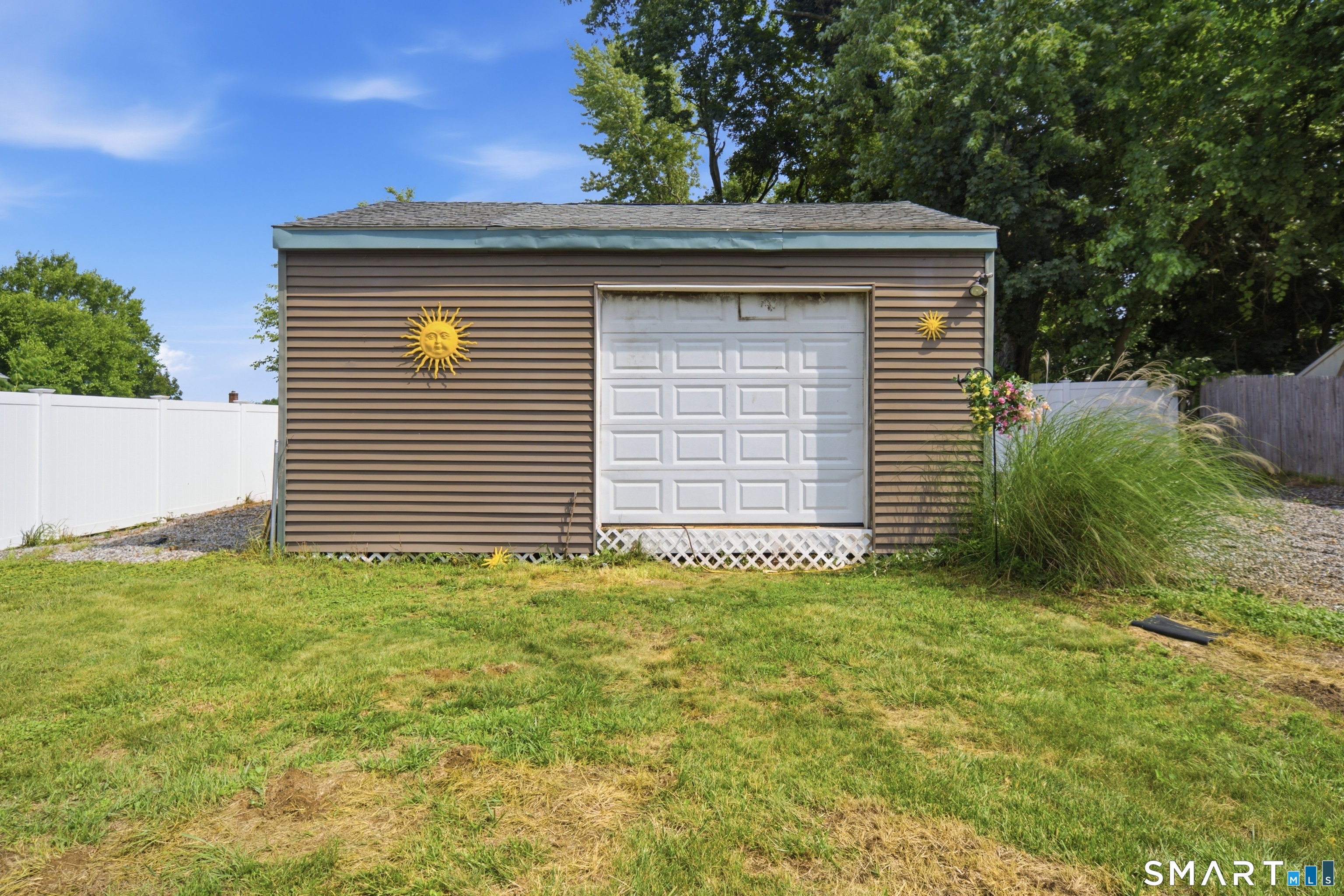 10 Elaine Drive East Windsor CT 06088