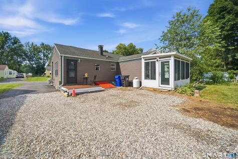 10 Elaine Drive East Windsor CT 06088
