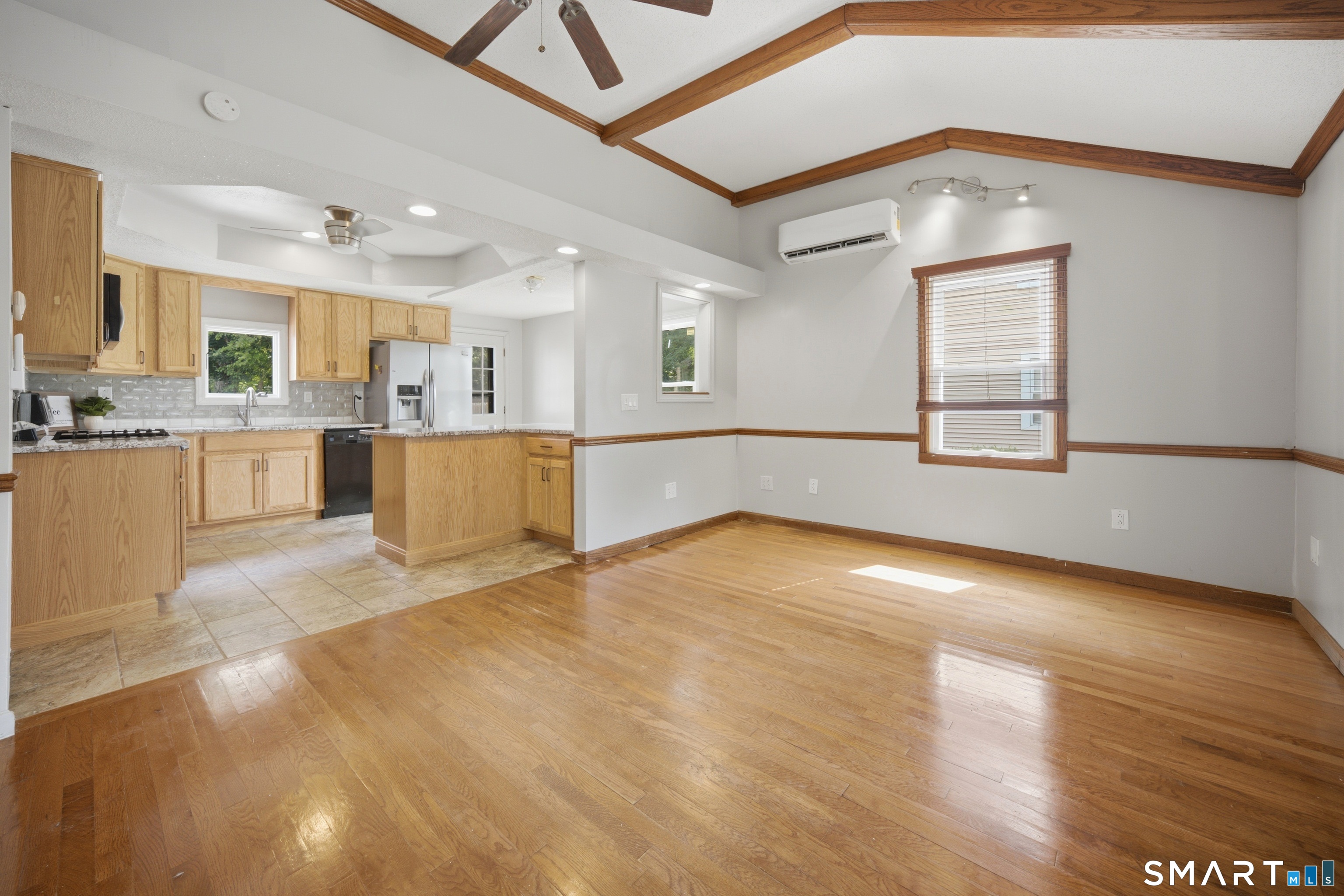 10 Elaine Drive East Windsor CT 06088