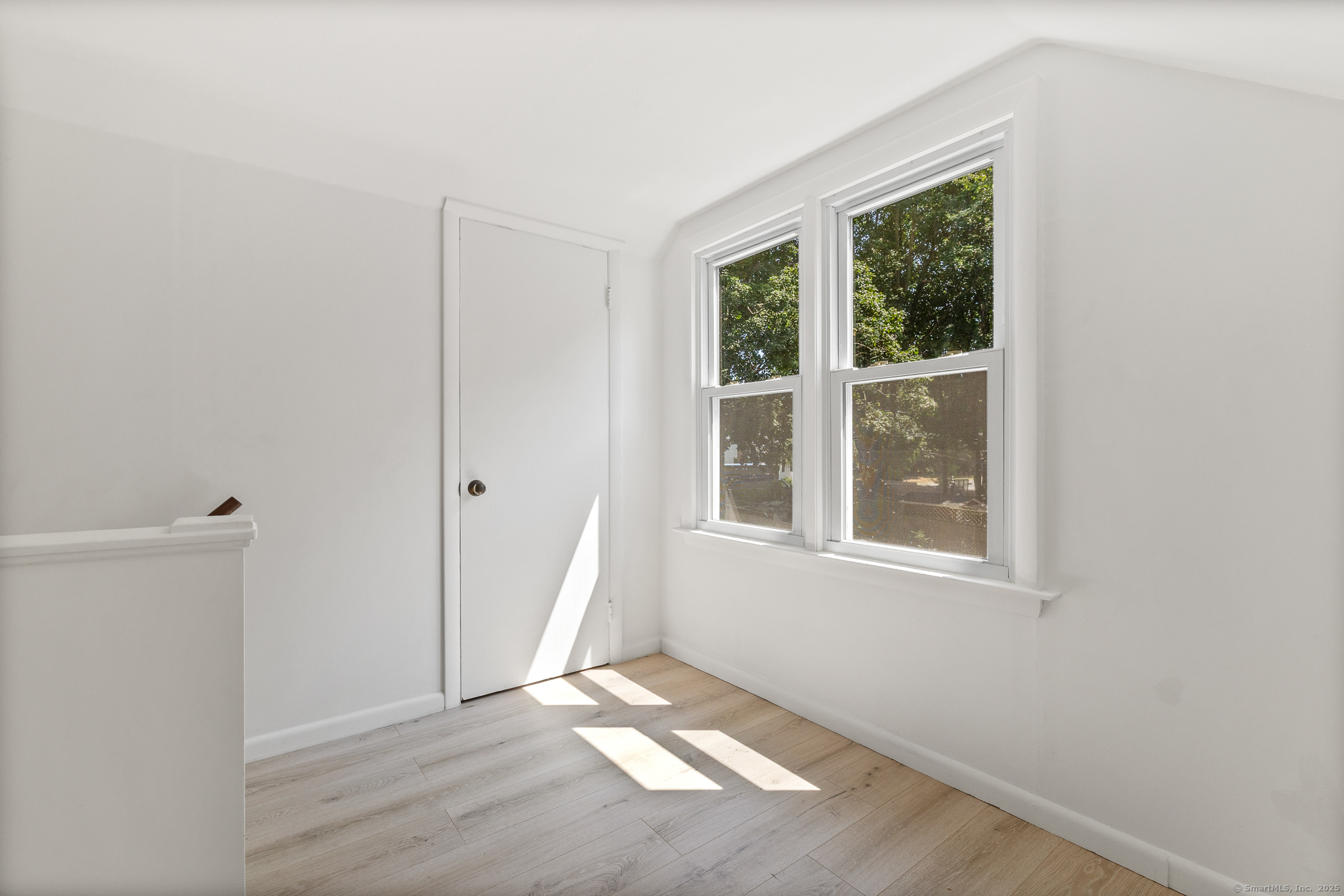 24 Pine Street Waterford CT 06385