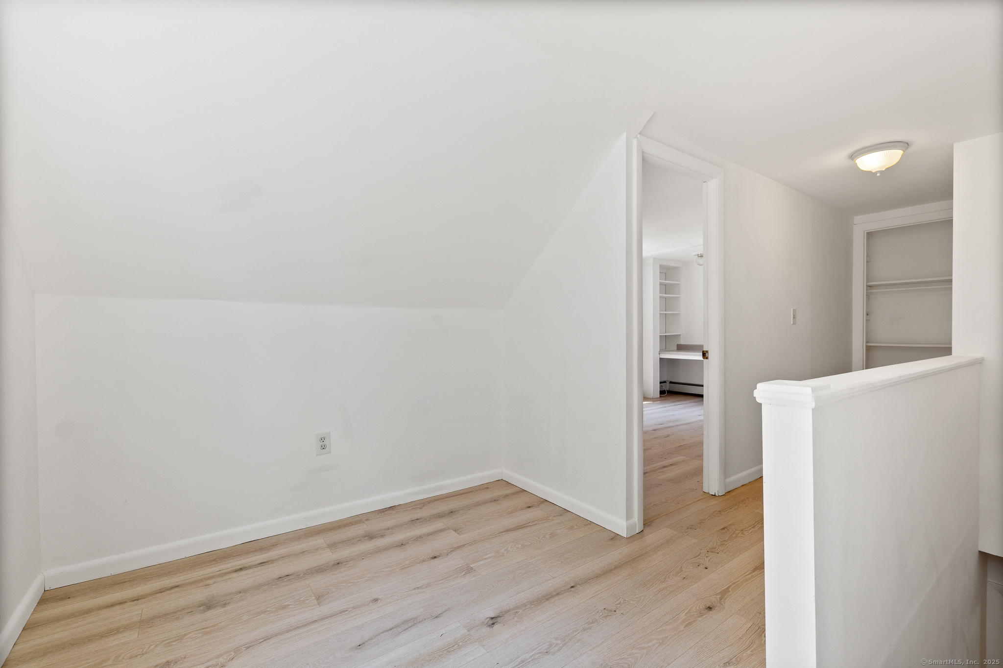 24 Pine Street Waterford CT 06385