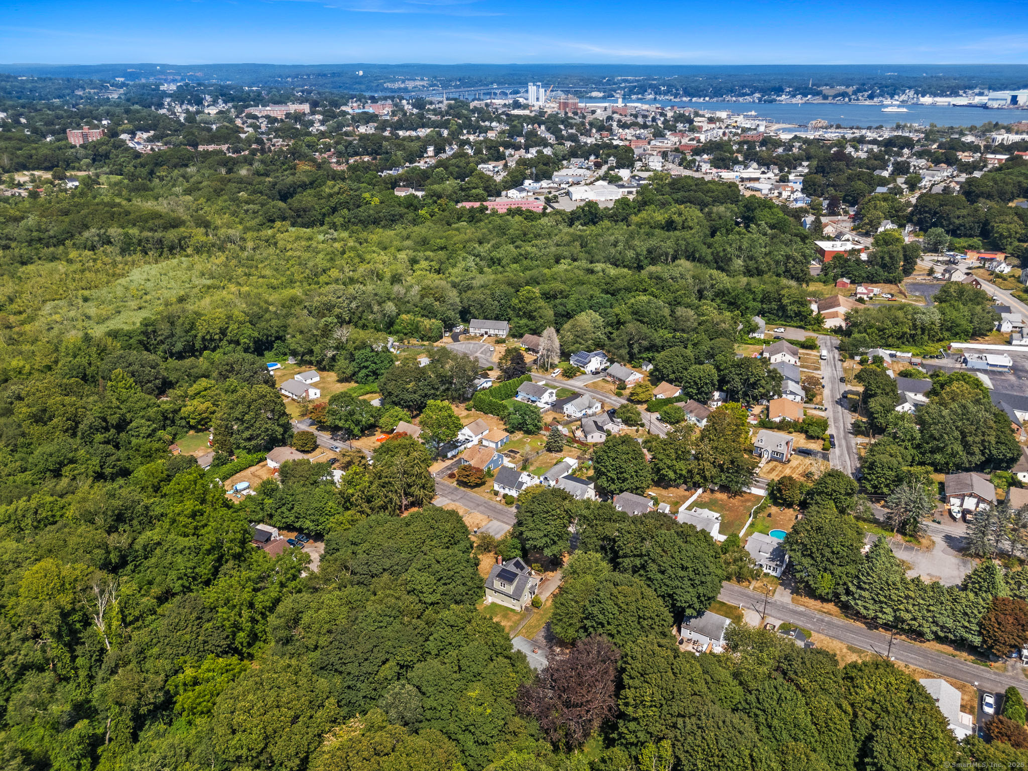 24 Pine Street Waterford CT 06385