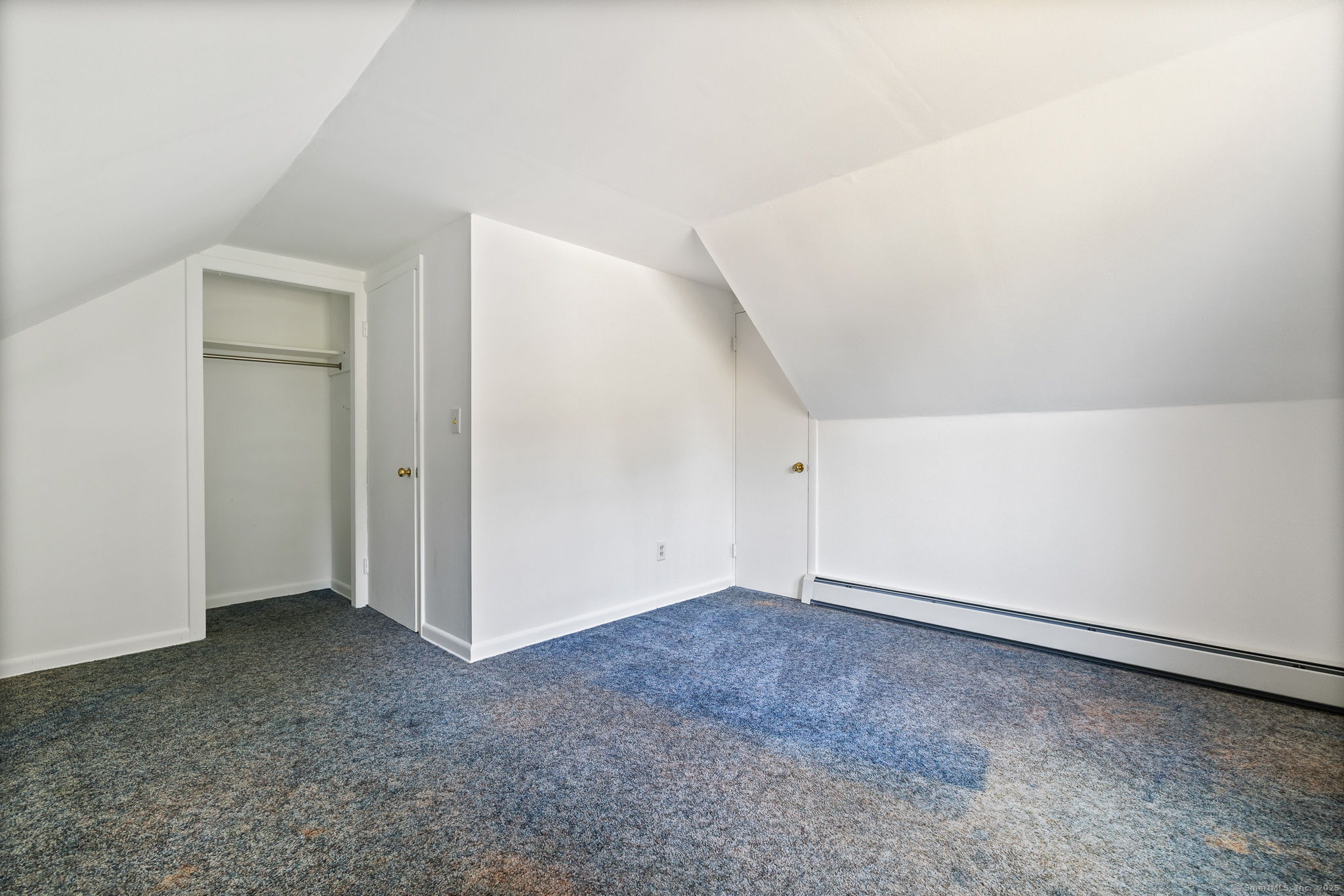 24 Pine Street Waterford CT 06385