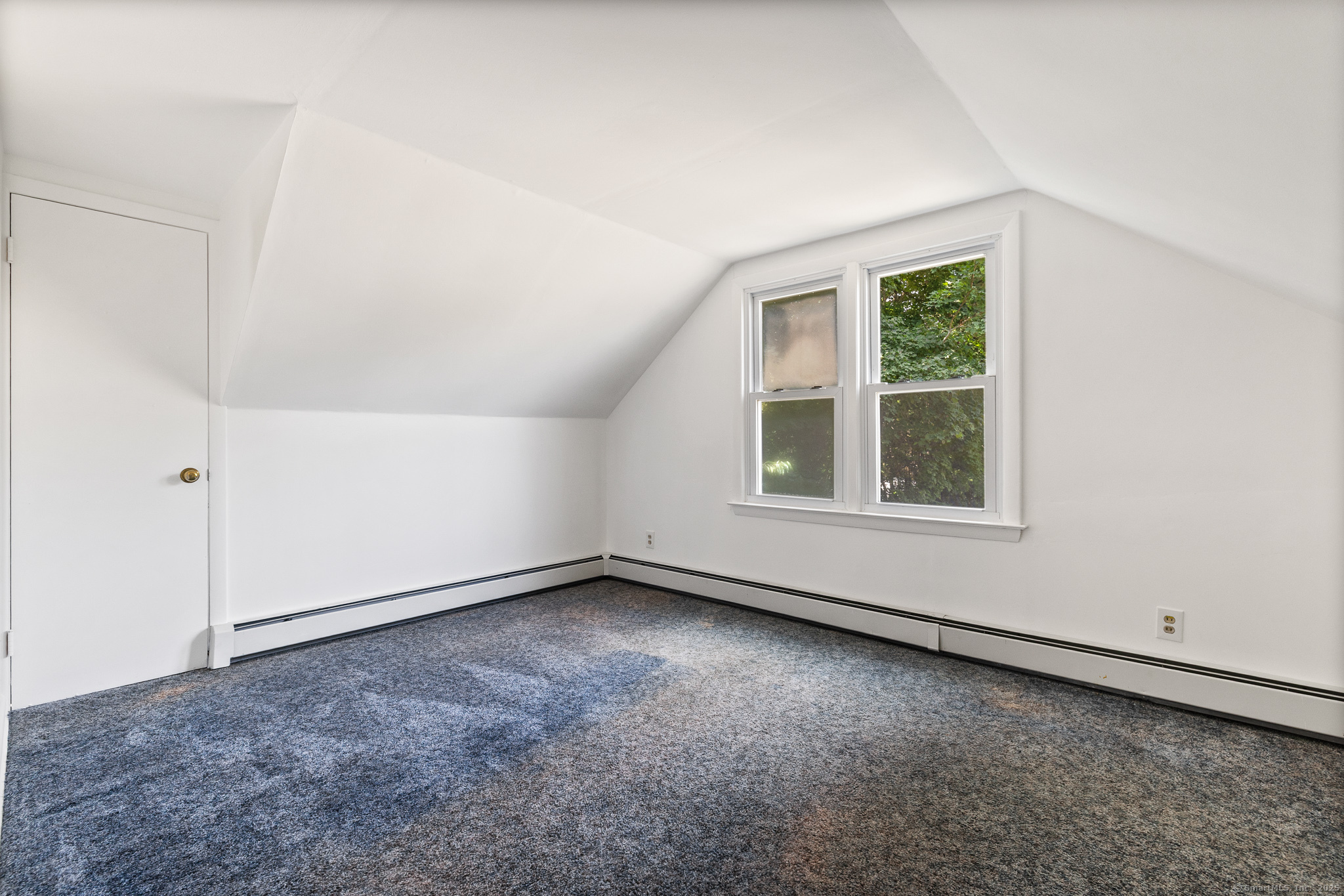 24 Pine Street Waterford CT 06385