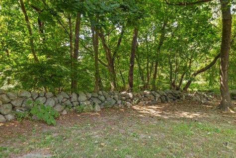 24 Pine Street Waterford CT 06385