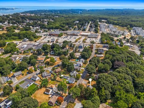 24 Pine Street Waterford CT 06385