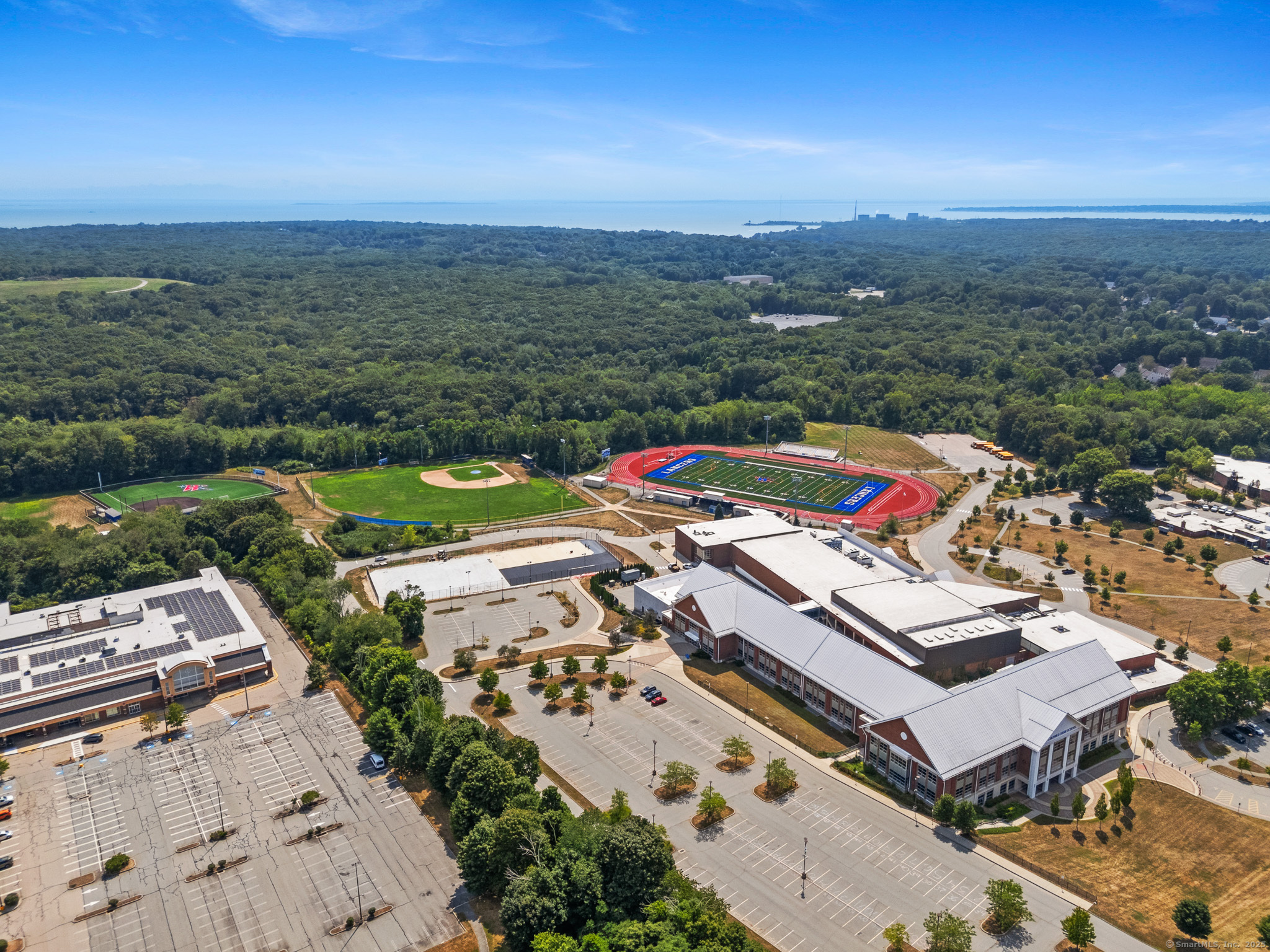 24 Pine Street Waterford CT 06385