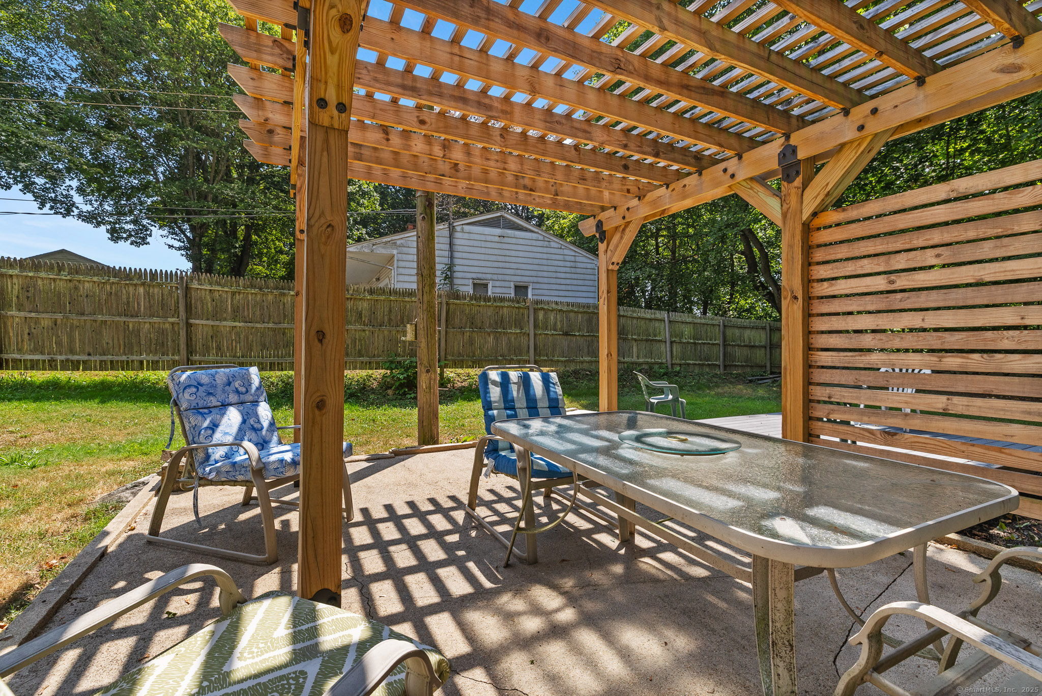 24 Pine Street Waterford CT 06385