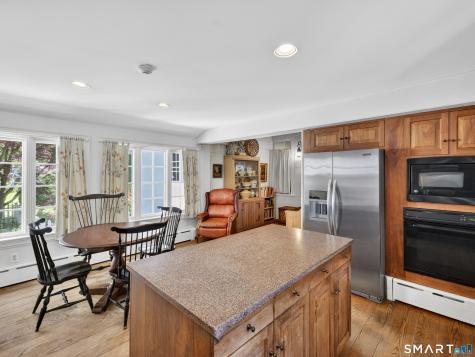 47 East Kings Highway Chester CT 06412