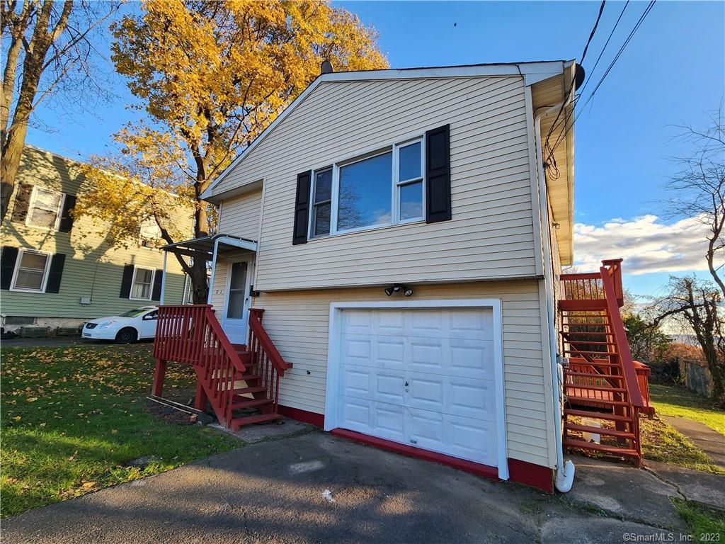 21 Pilgrim Avenue Waterbury CT 06704