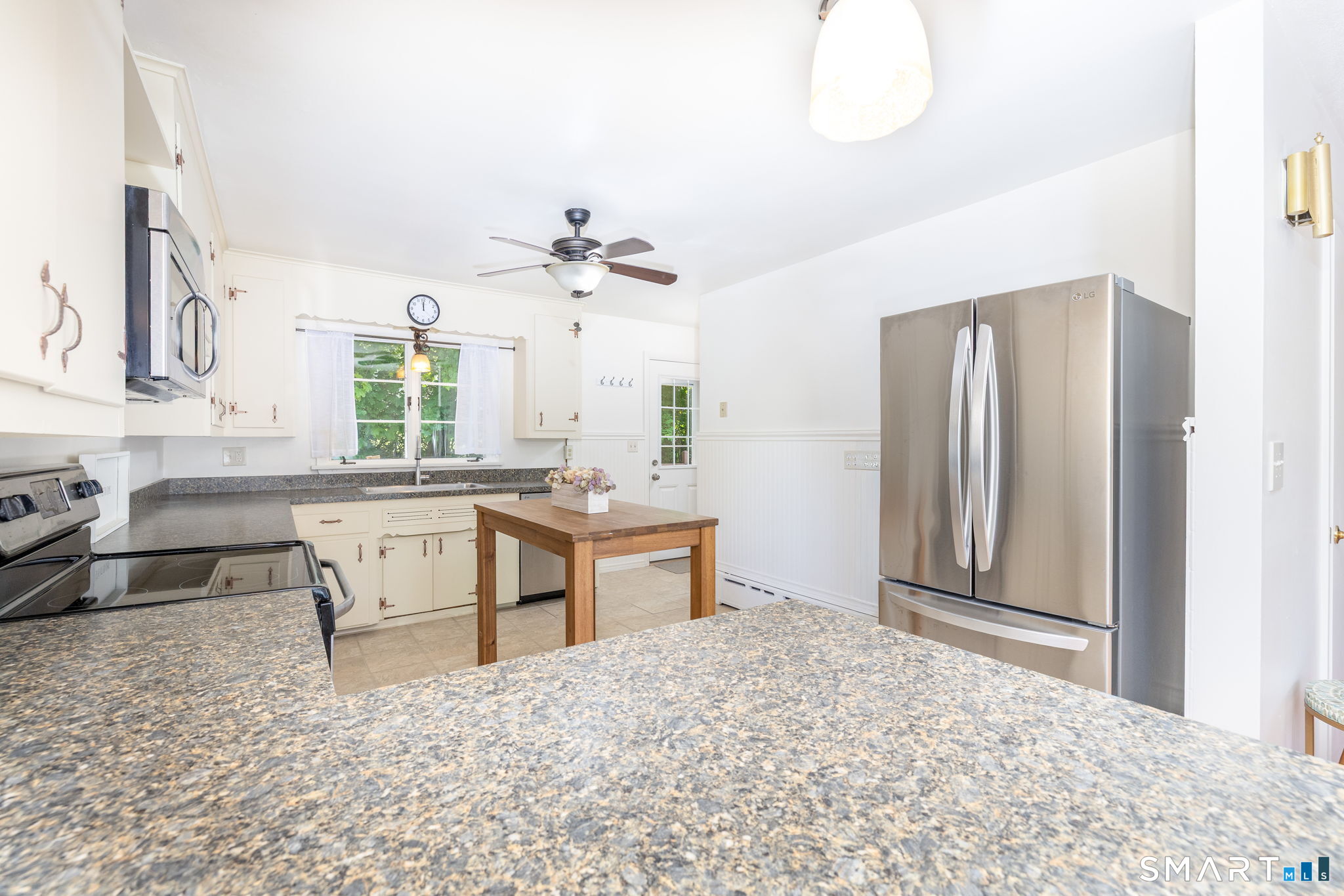 2 Charles Street New London CT 06320