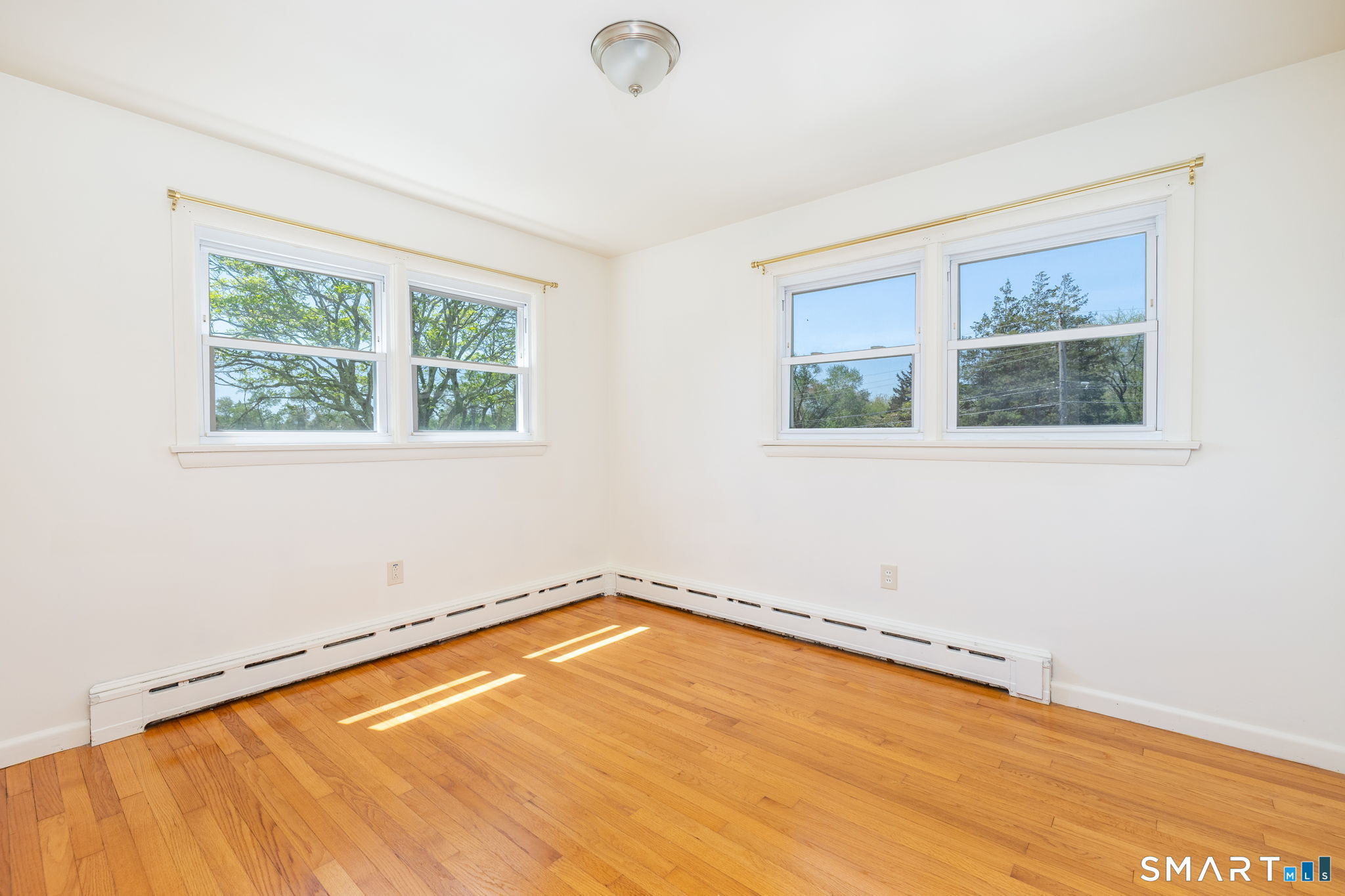 2 Charles Street New London CT 06320