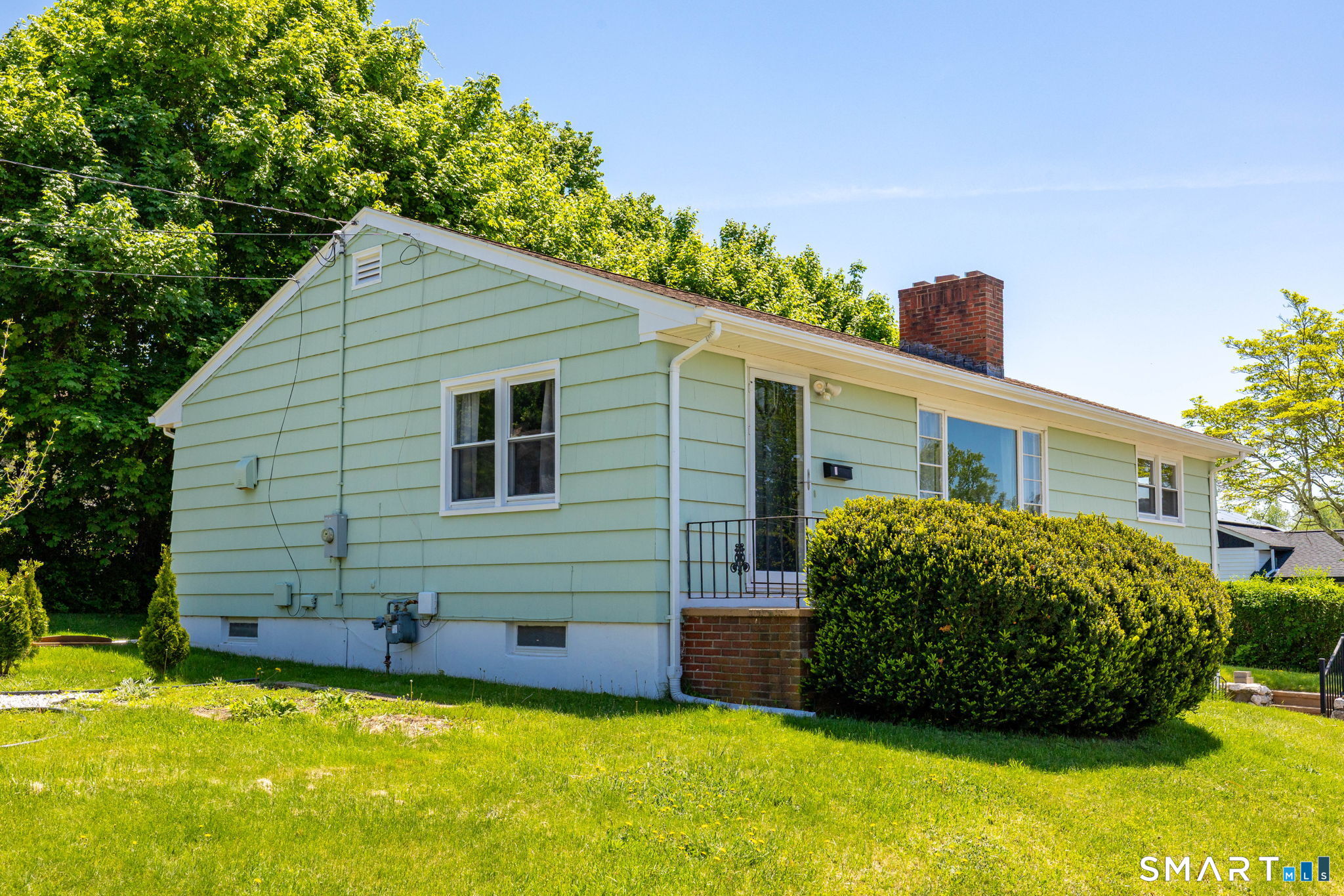 2 Charles Street New London CT 06320