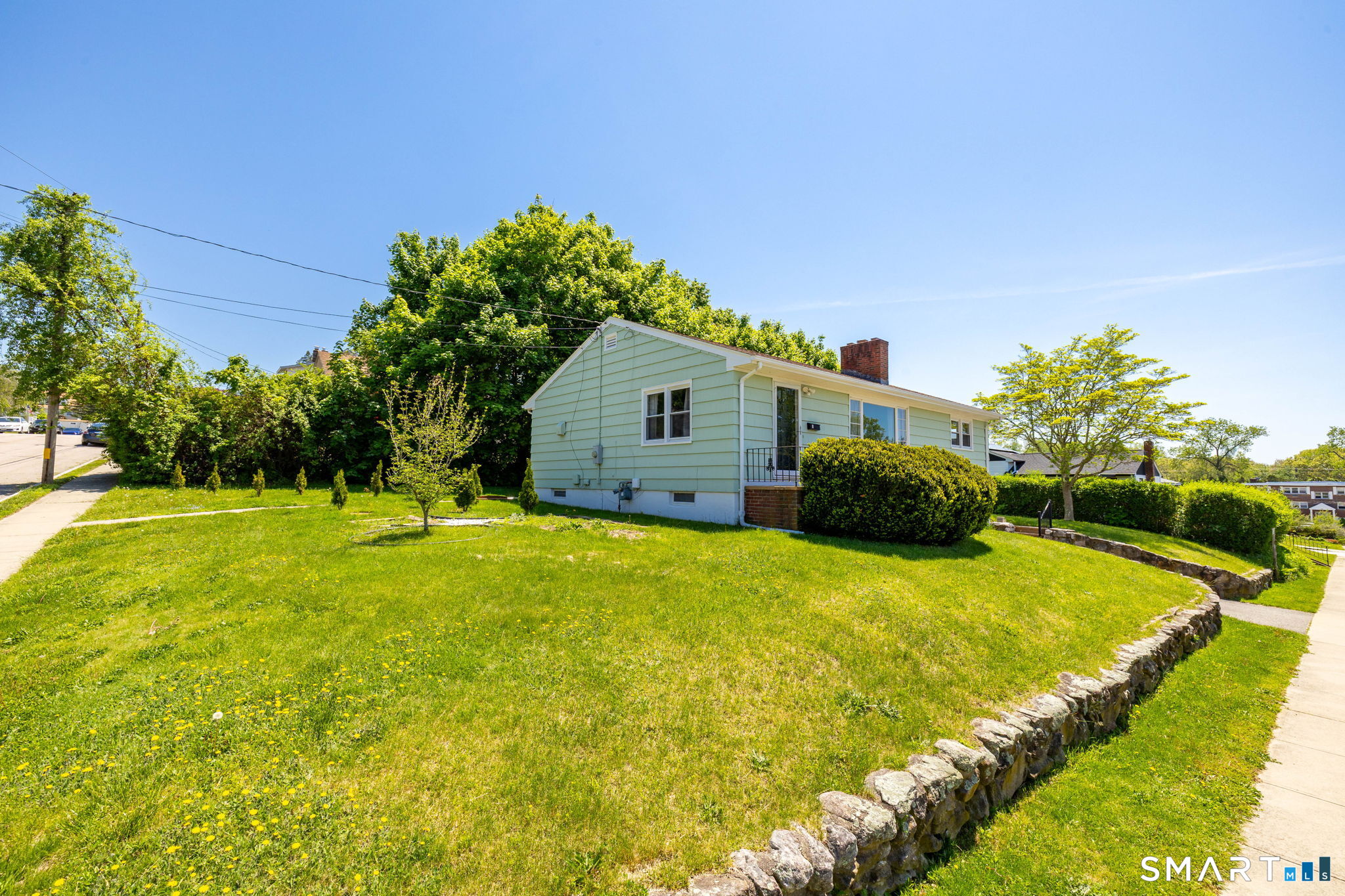 2 Charles Street New London CT 06320