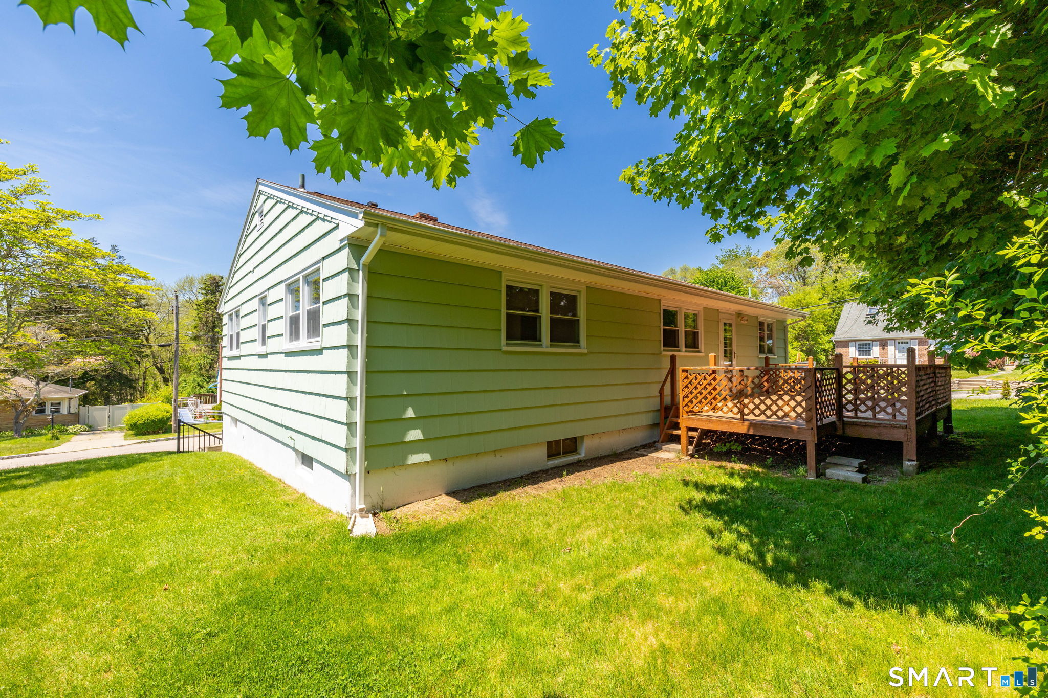 2 Charles Street New London CT 06320
