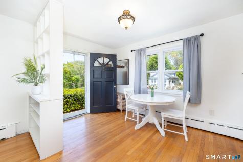 2 Charles Street New London CT 06320